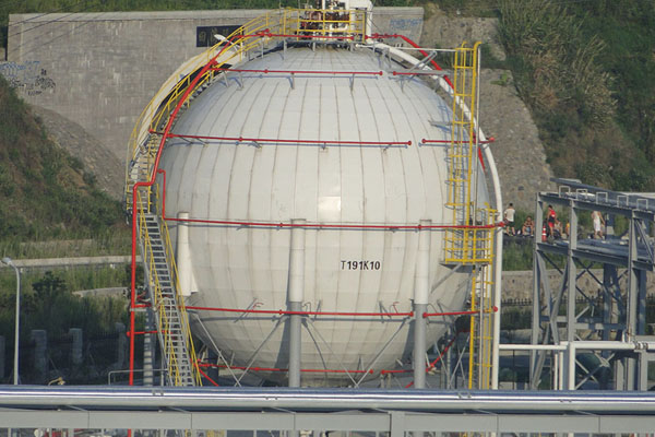 寧波萬(wàn)華硝苯裝置191K罐區(qū)